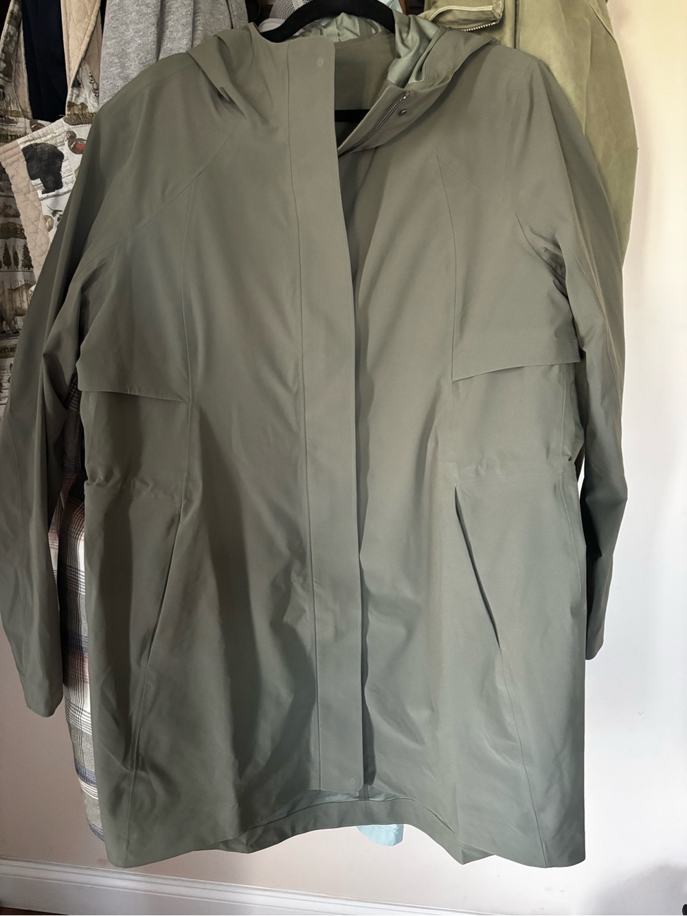 lululemon athletica Rain Rebel Olive Green Hooded Rain Jacket NWOT